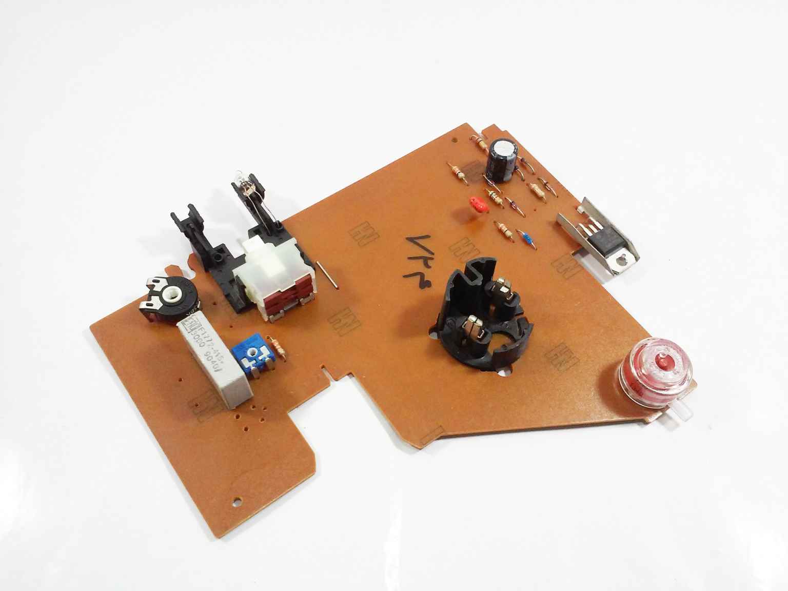 برد جاروبرقی پارس خزر مدل 724 برد جاروبرقی پارس خزر مدل 724